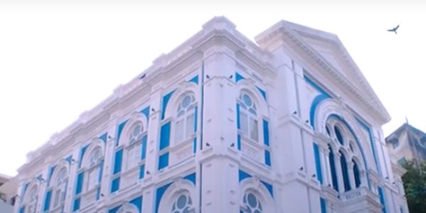 Rebuilding Communities. Reconstructing Memories 